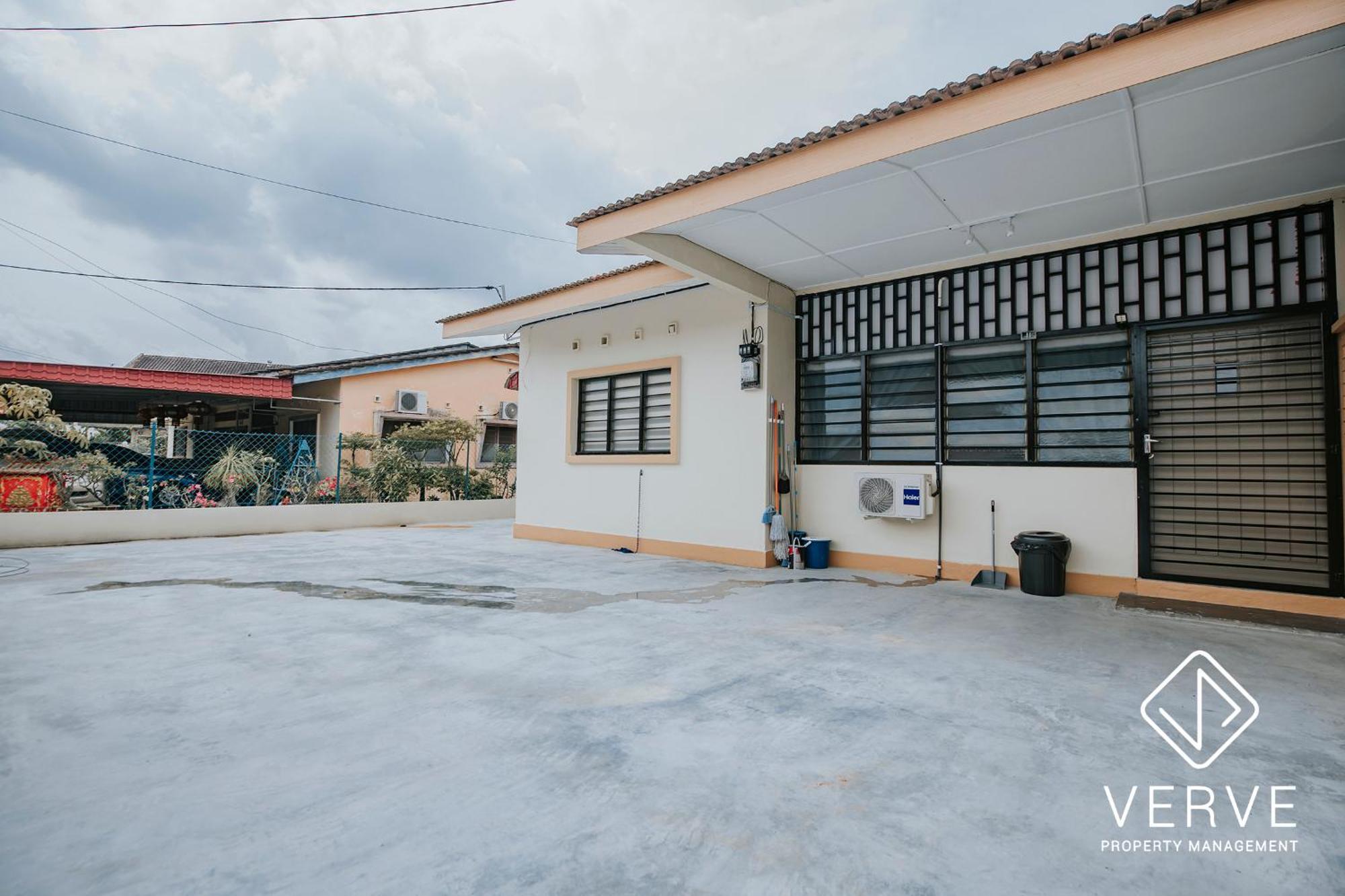Fumei 2r2b House By Verve Pasir Pinji *